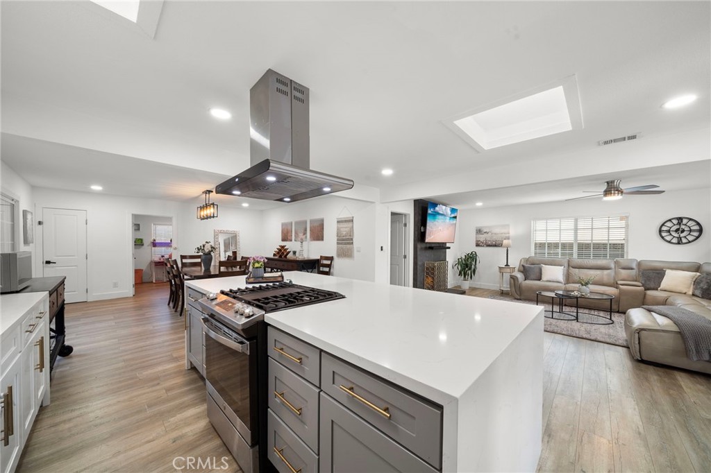 5228 E Minuet Lane