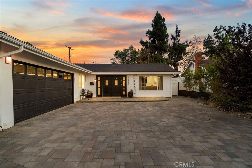 5228 E Minuet Lane