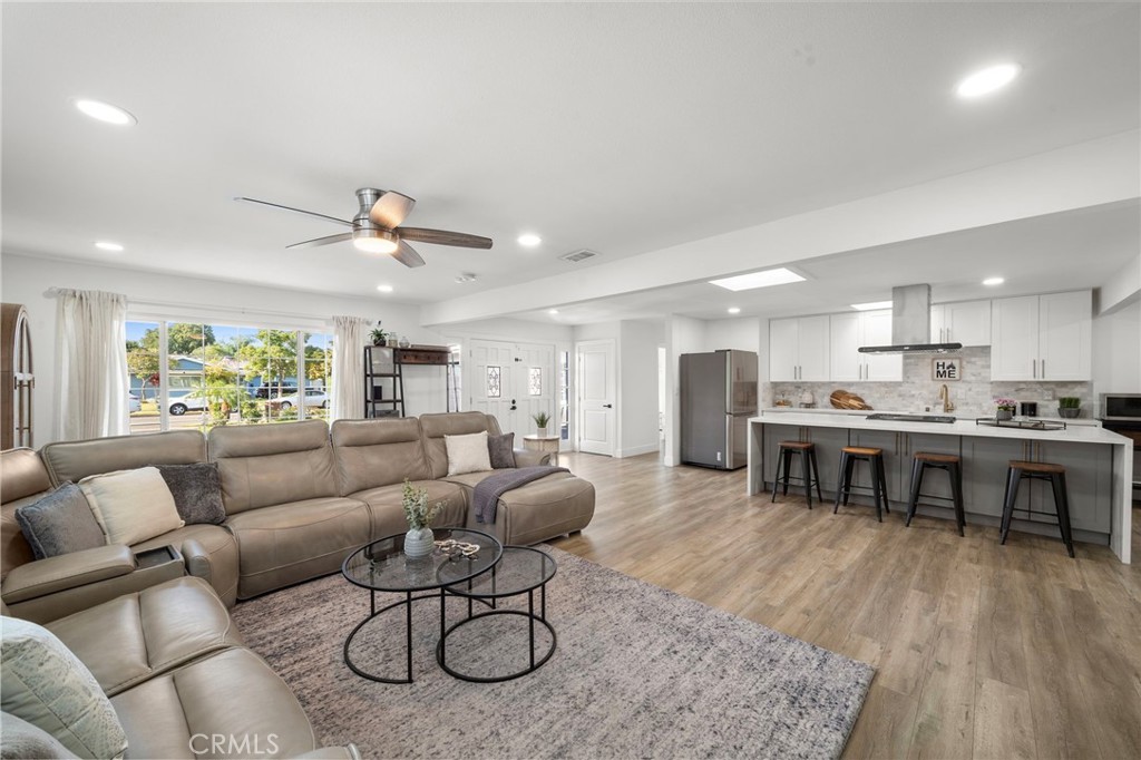 5228 E Minuet Lane