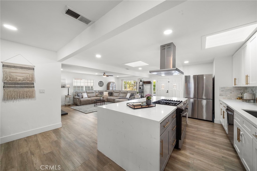 5228 E Minuet Lane