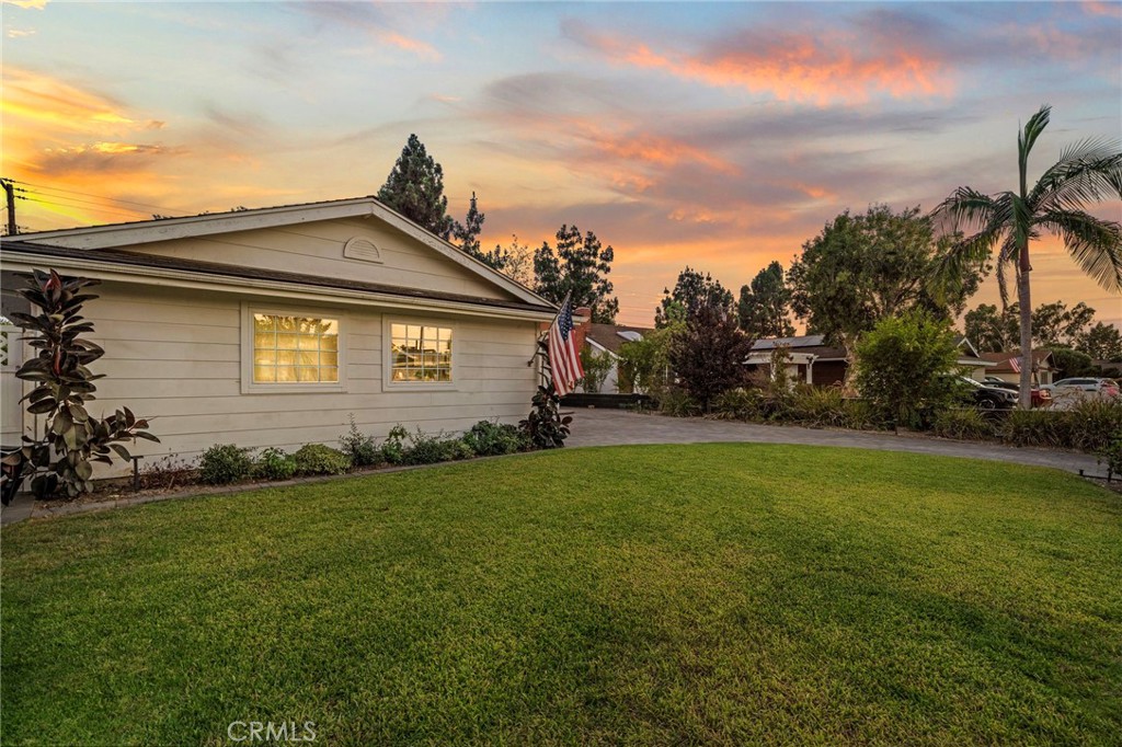 5228 E Minuet Lane