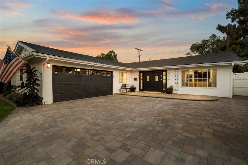 5228 E Minuet Lane