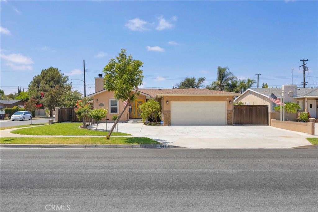 1521 S Dallas Drive