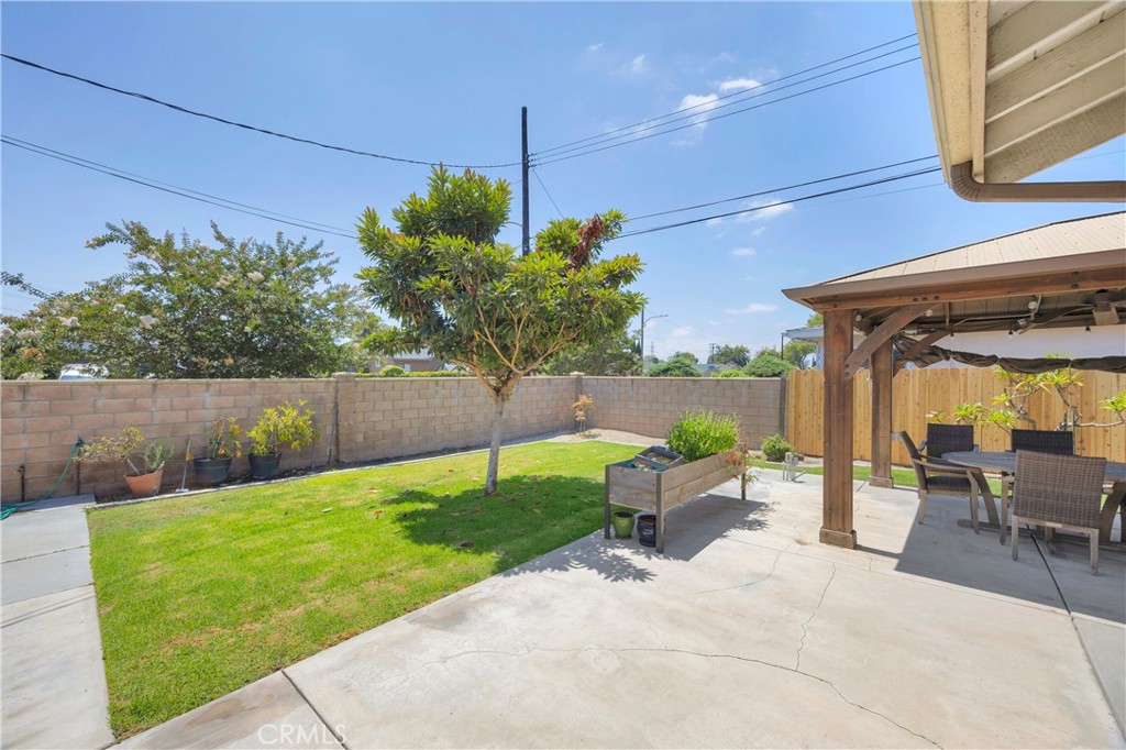 1521 S Dallas Drive