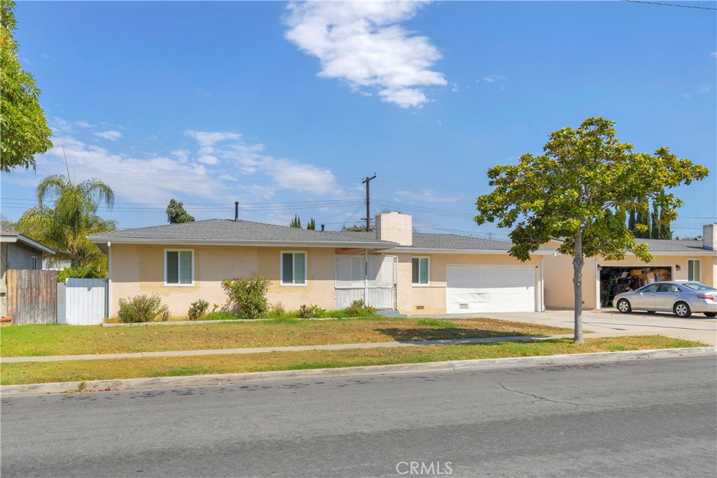 1522 S Dallas Drive
