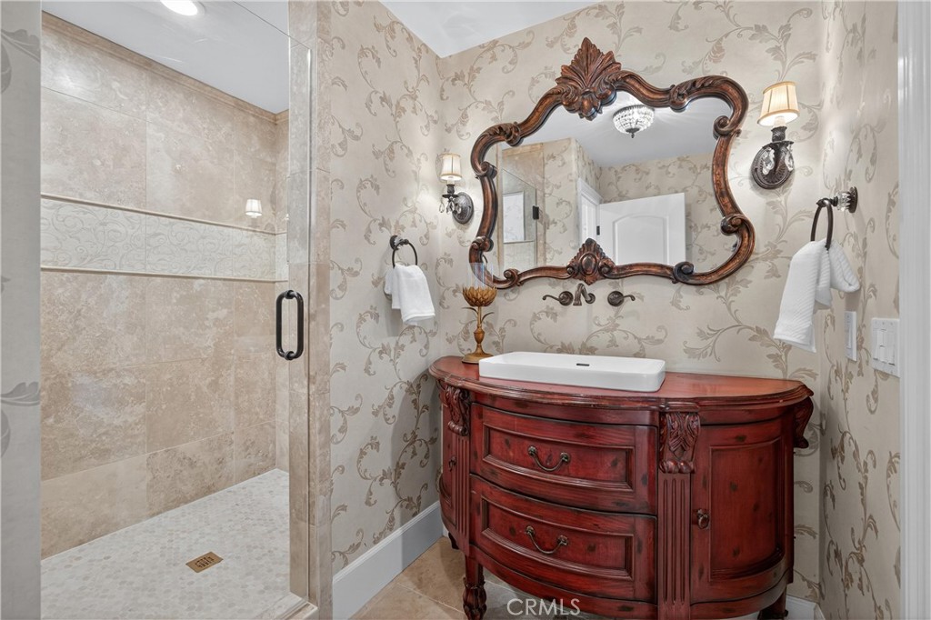 5505 Calle Vista Linda