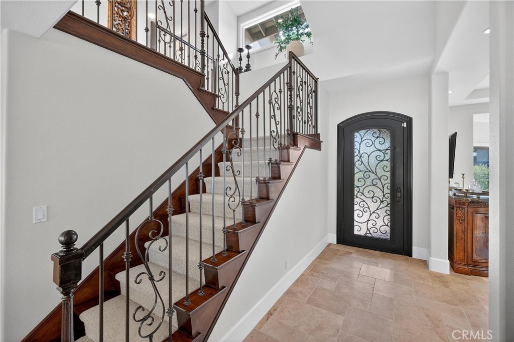 5505 Calle Vista Linda