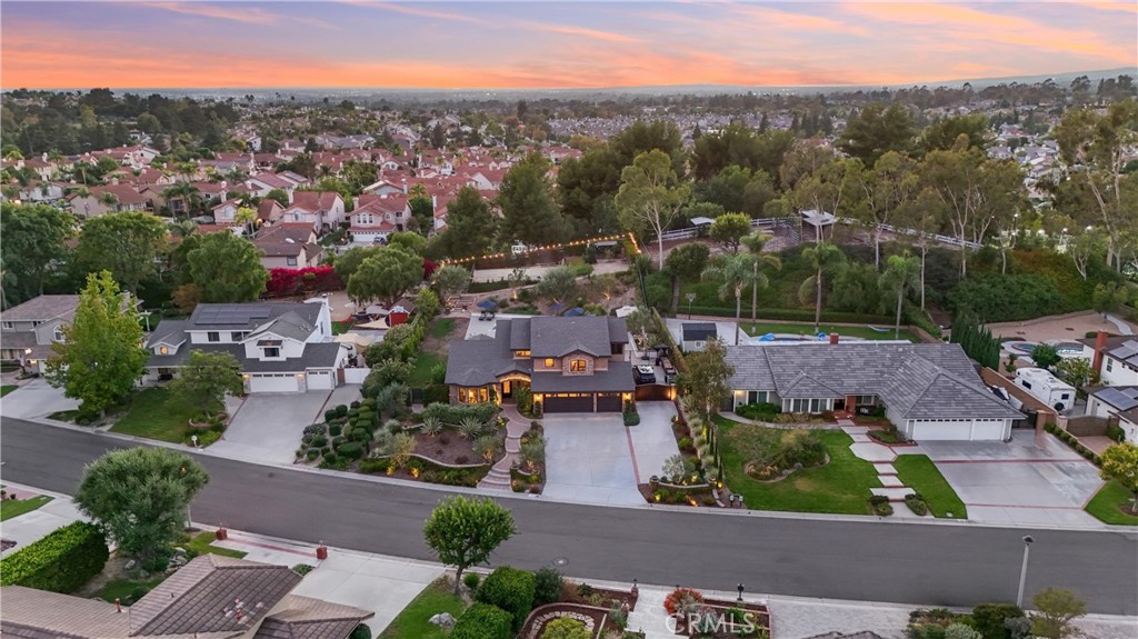 5505 Calle Vista Linda