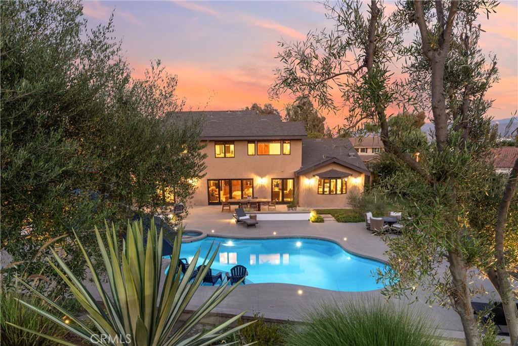 5505 Calle Vista Linda