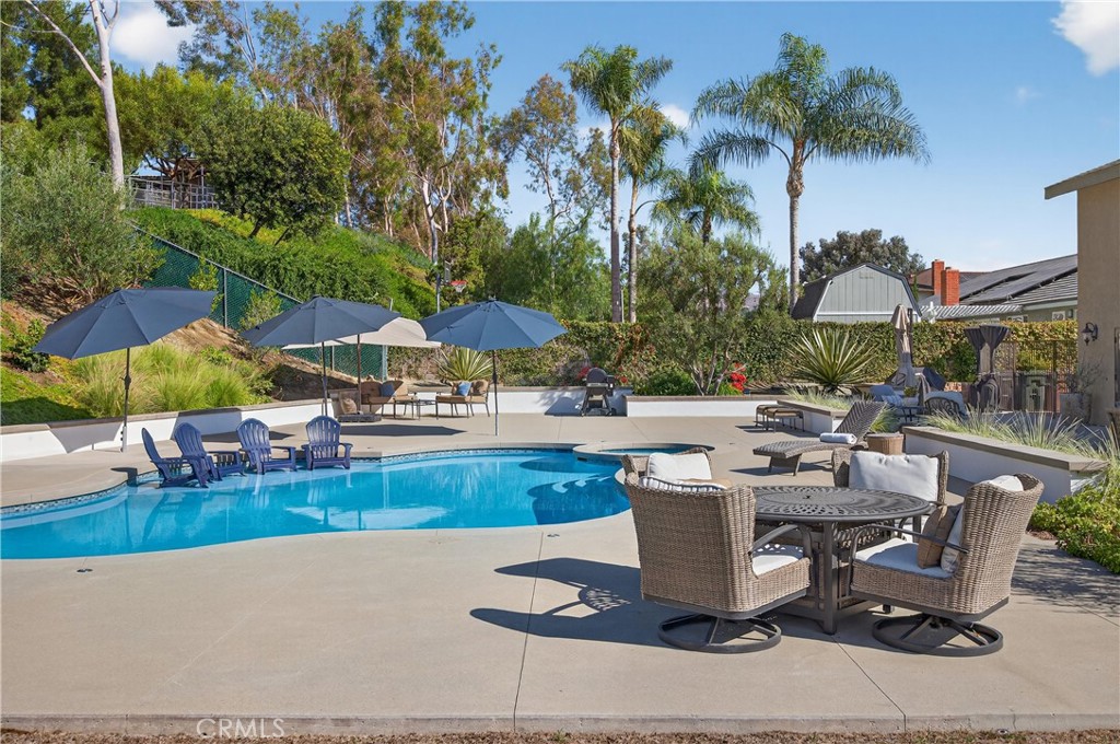 5505 Calle Vista Linda