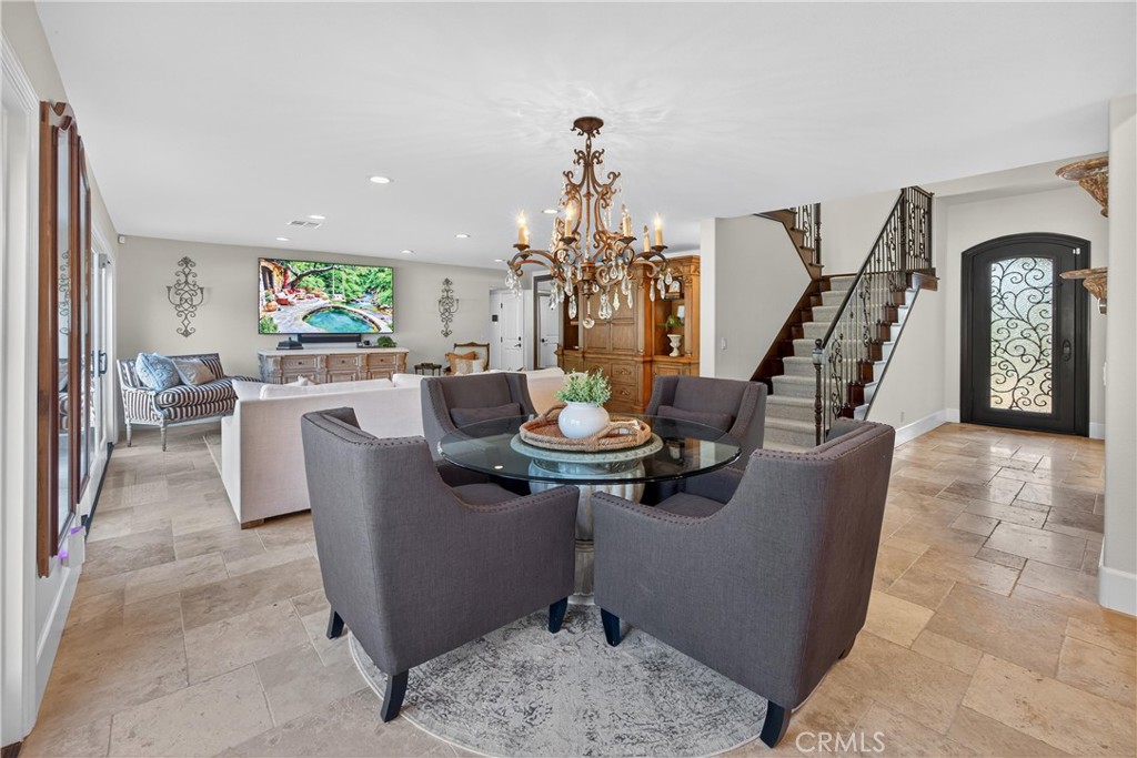 5505 Calle Vista Linda