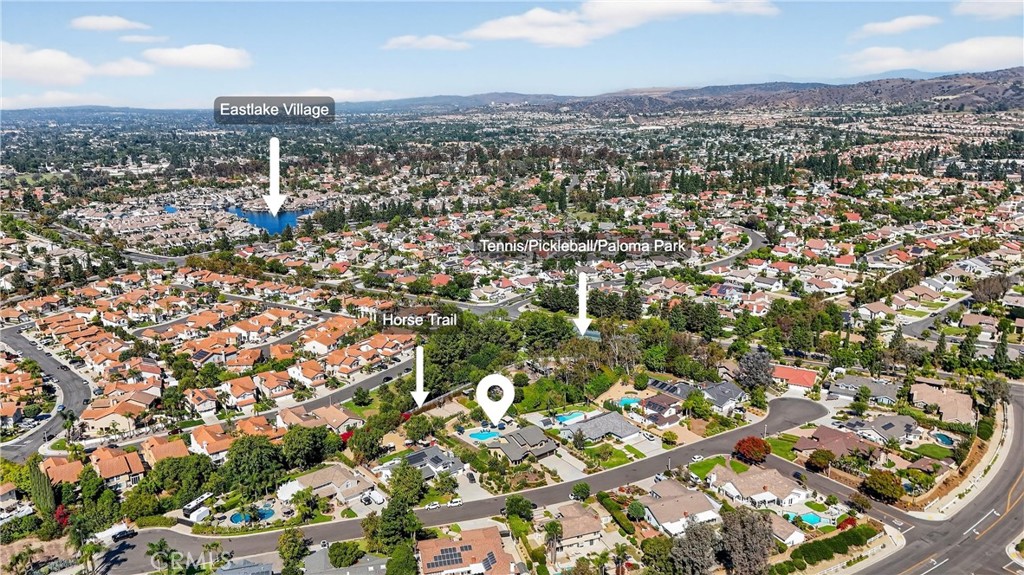 5505 Calle Vista Linda