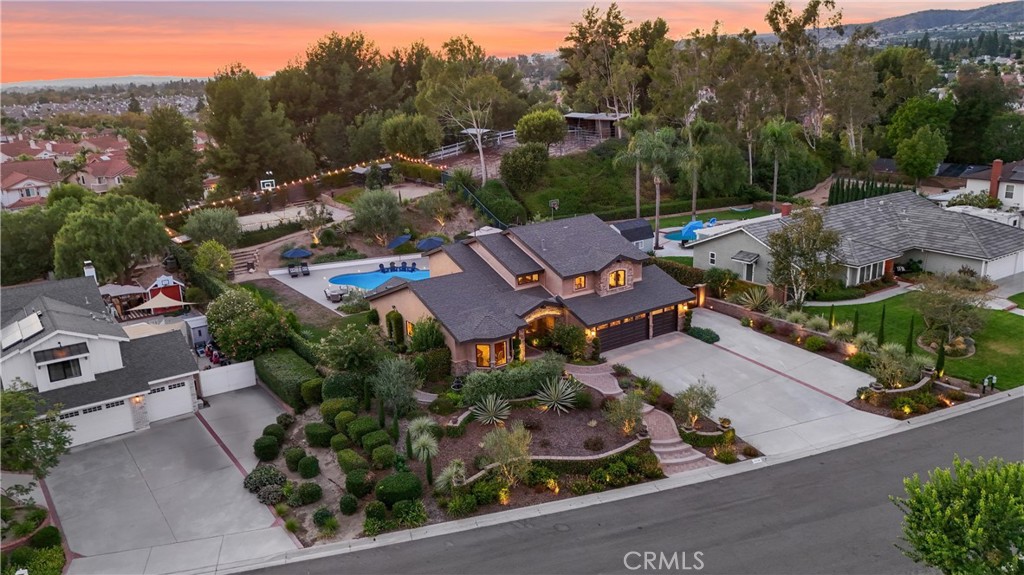 5505 Calle Vista Linda