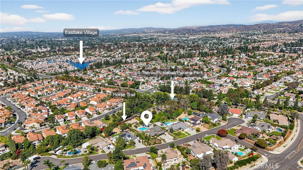 5505 Calle Vista Linda