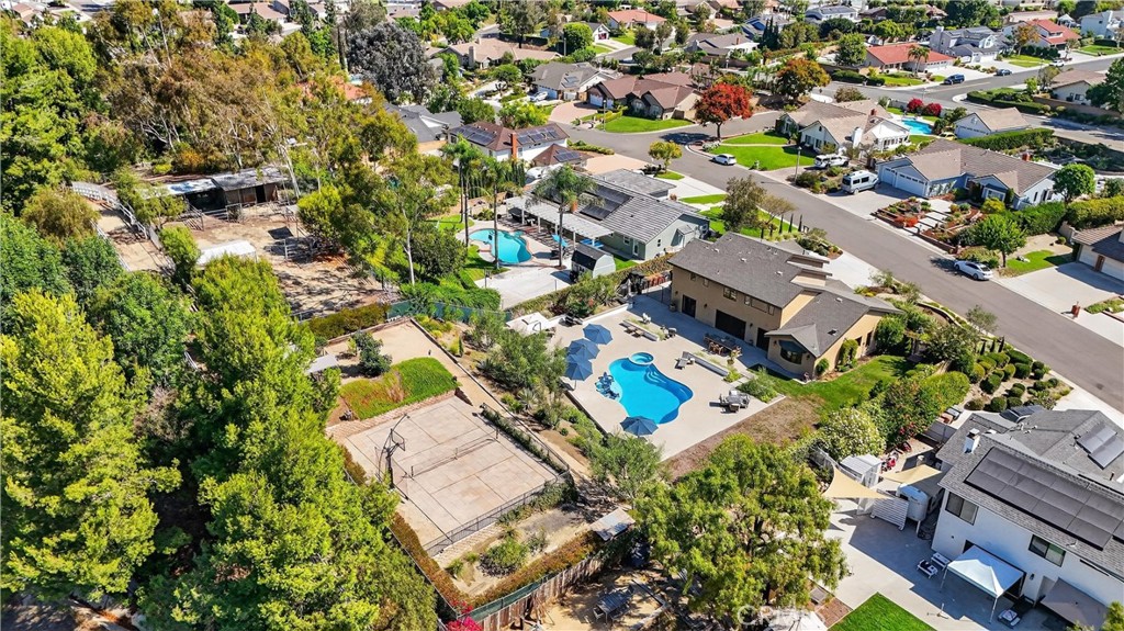 5505 Calle Vista Linda