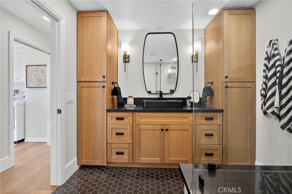 5505 Calle Vista Linda