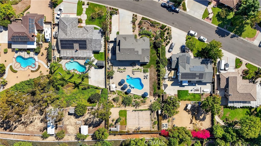 5505 Calle Vista Linda