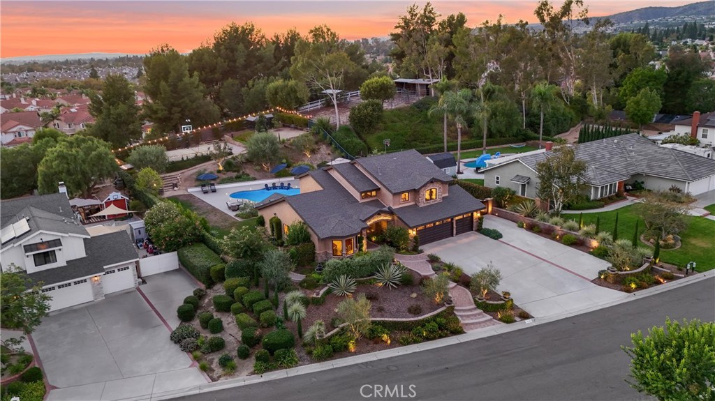 5505 Calle Vista Linda