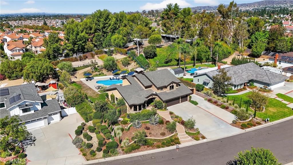 5505 Calle Vista Linda