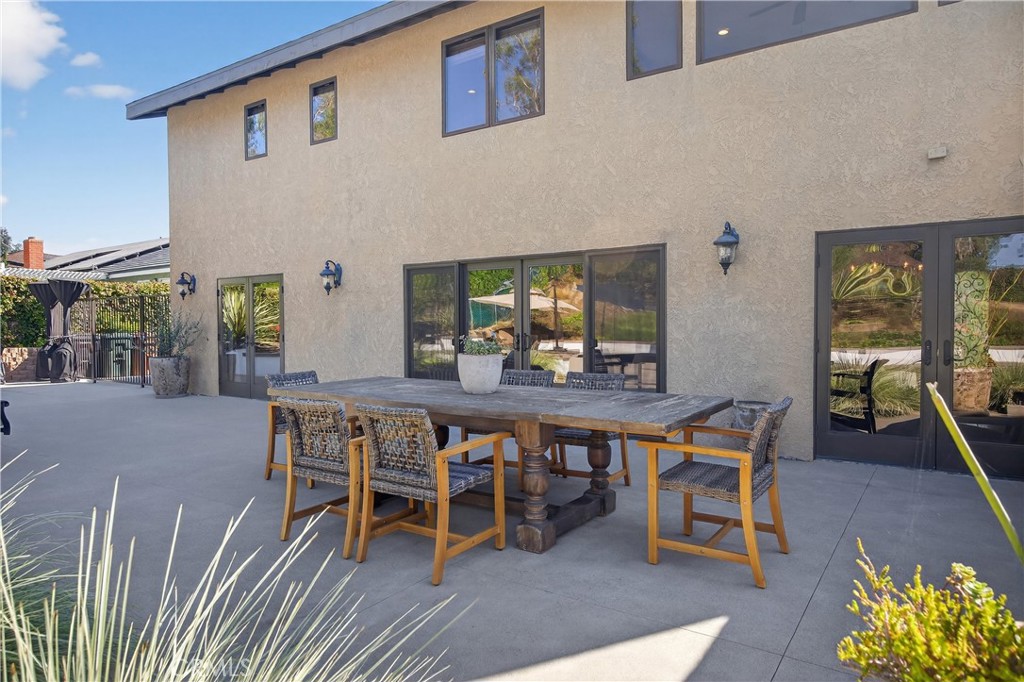 5505 Calle Vista Linda