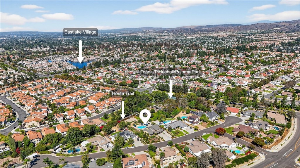 5505 Calle Vista Linda