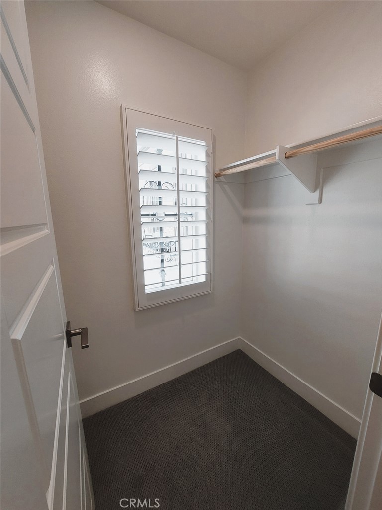 18289 Iris Lane