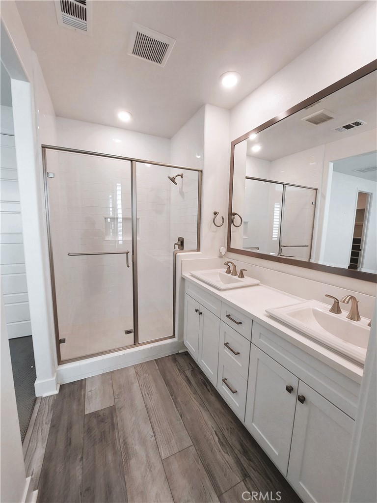 18289 Iris Lane