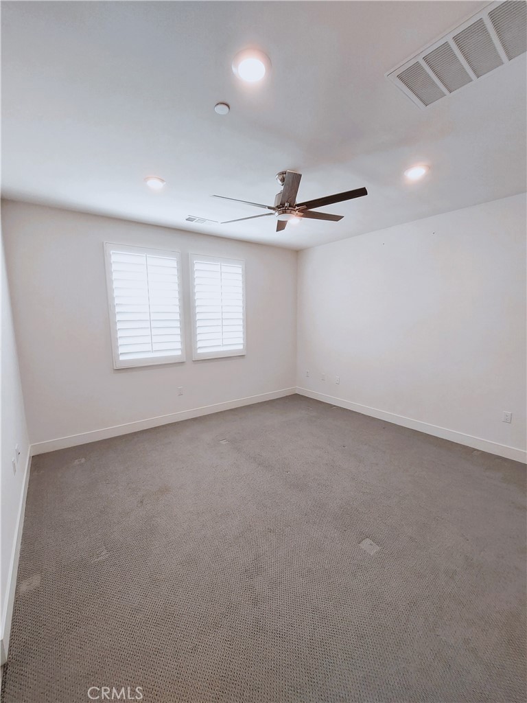 18289 Iris Lane
