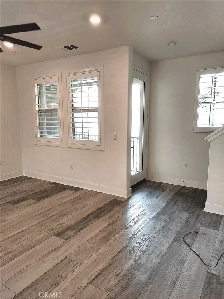 18289 Iris Lane
