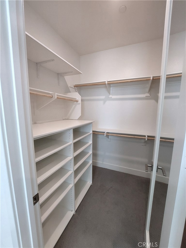 18289 Iris Lane