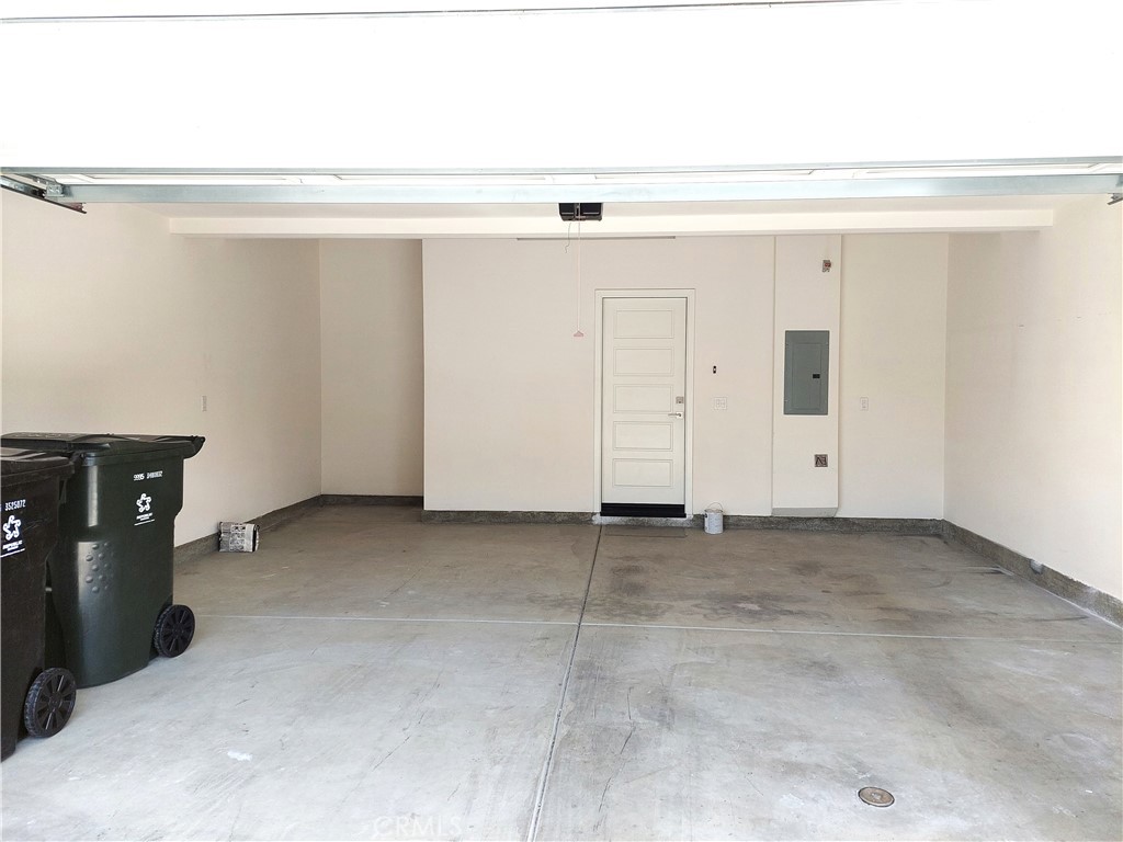 18289 Iris Lane