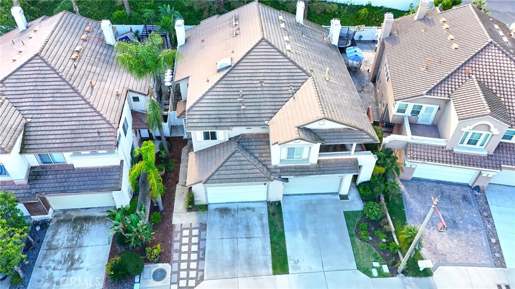 927 S Lone Pine