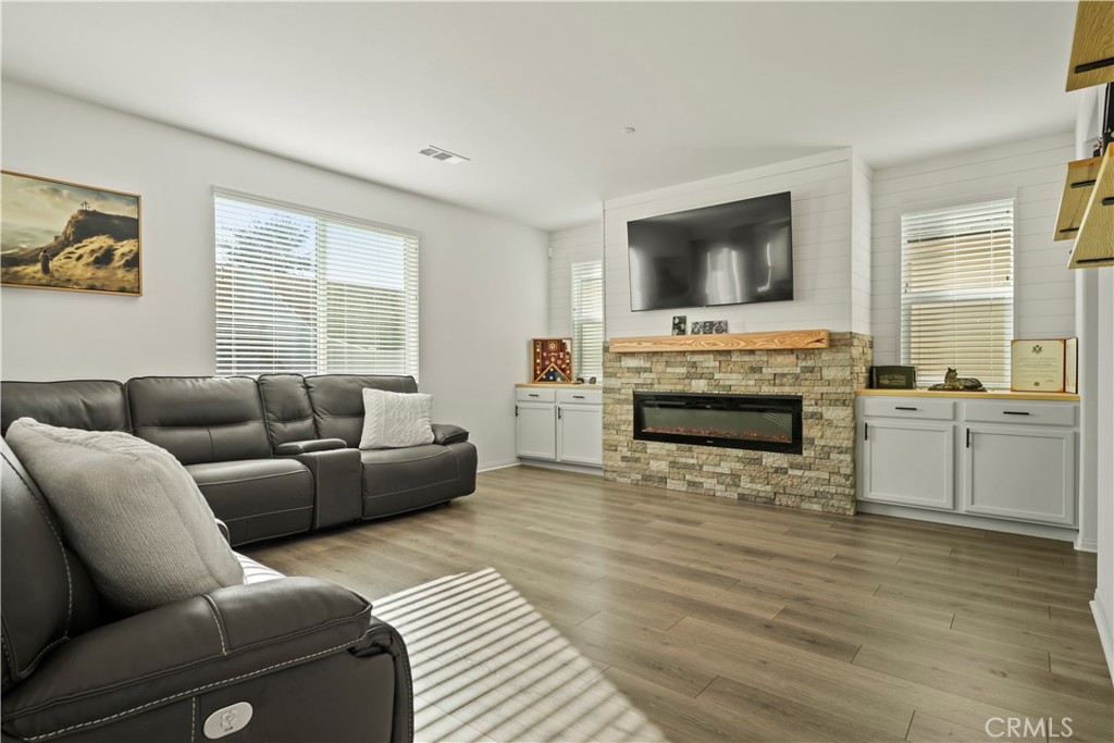 30295 Singer Ln