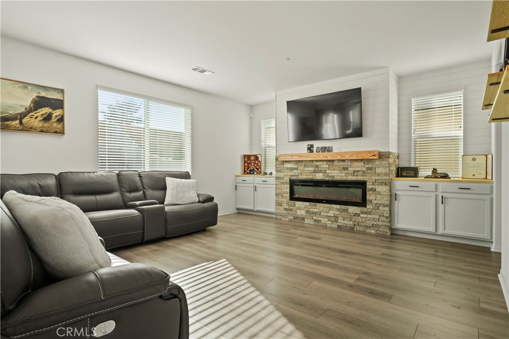 30295 Singer Ln