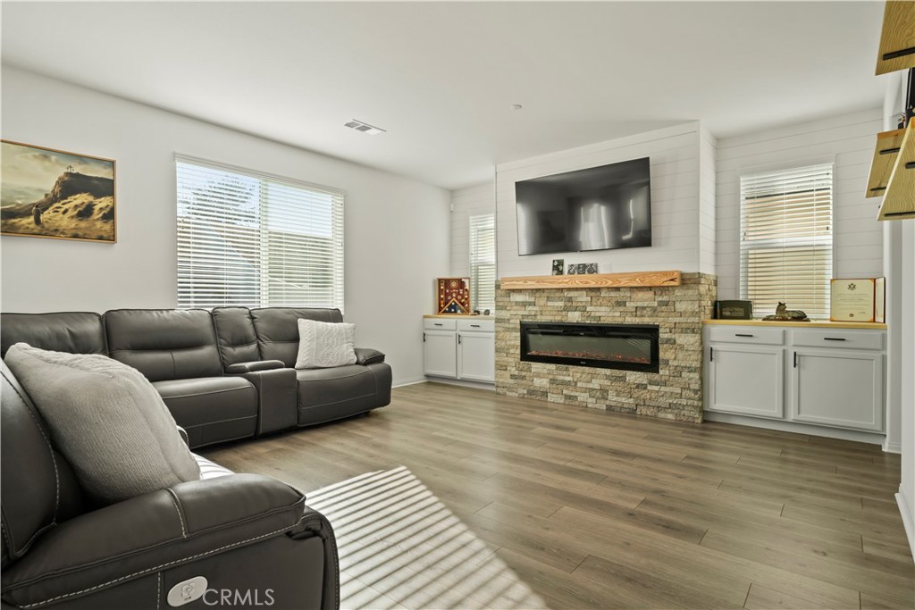 30295 Singer Ln