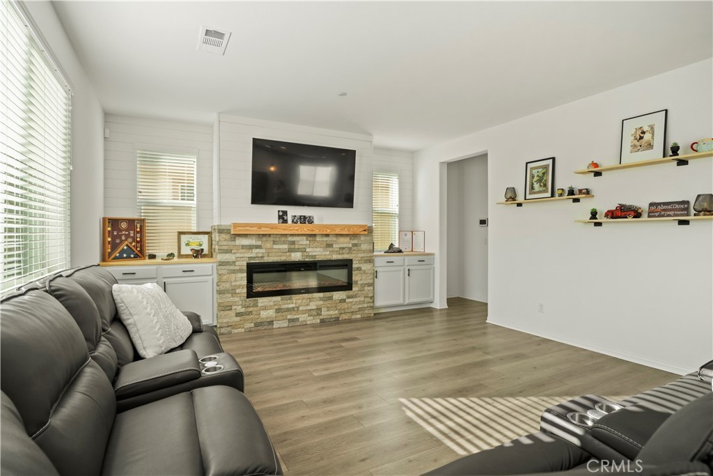 30295 Singer Ln