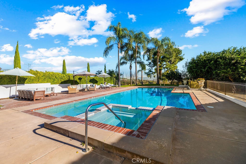 860 Reposado Drive