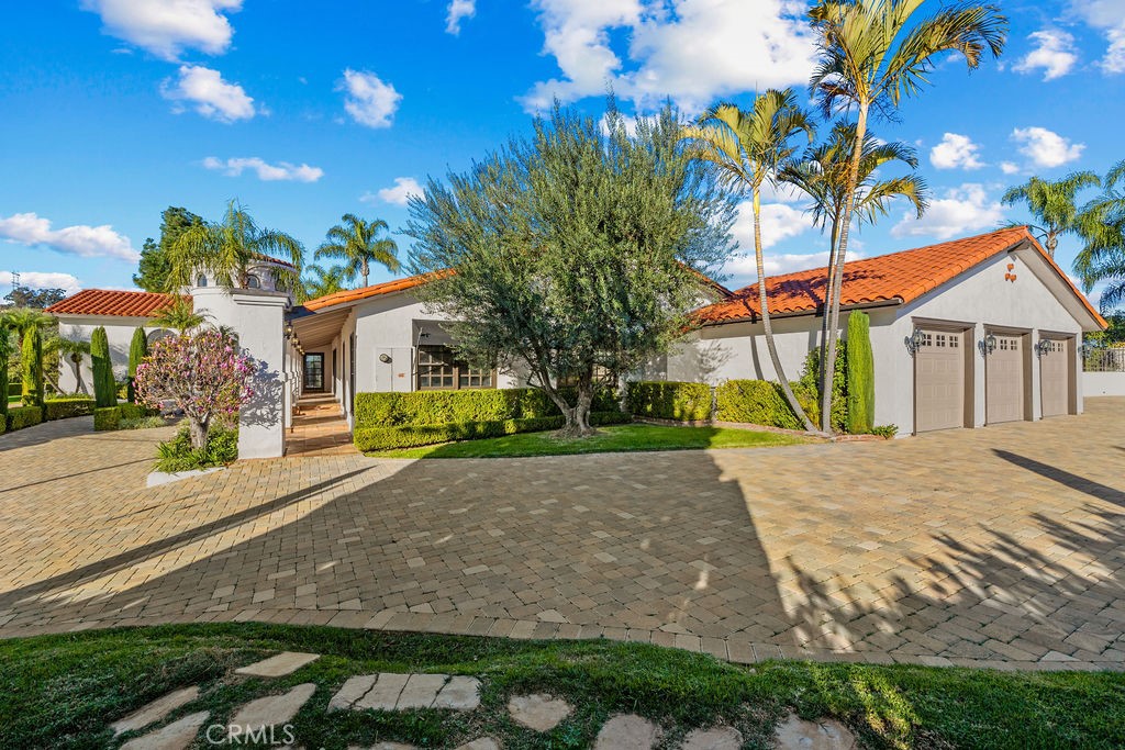 860 Reposado Drive