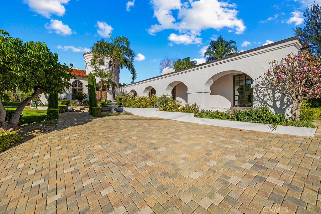 860 Reposado Drive