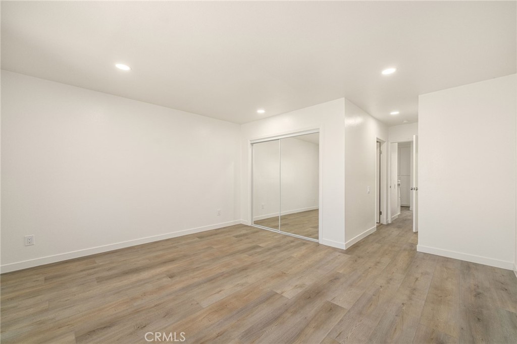 3874 Ravenswood