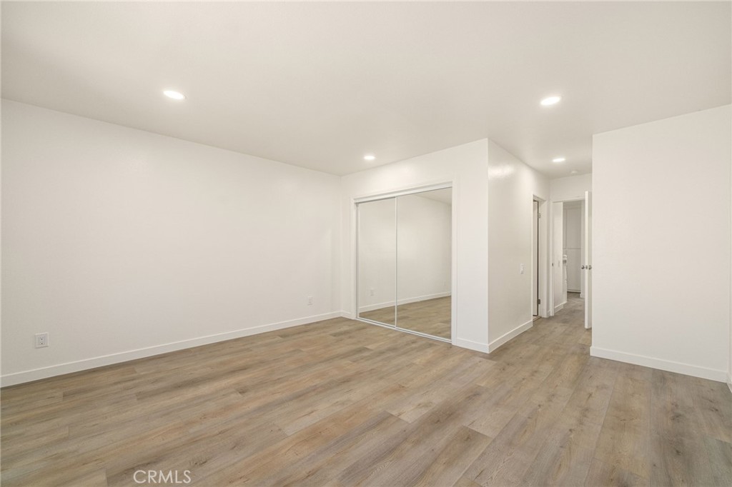3874 Ravenswood