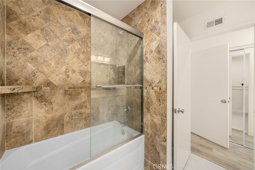 3874 Ravenswood