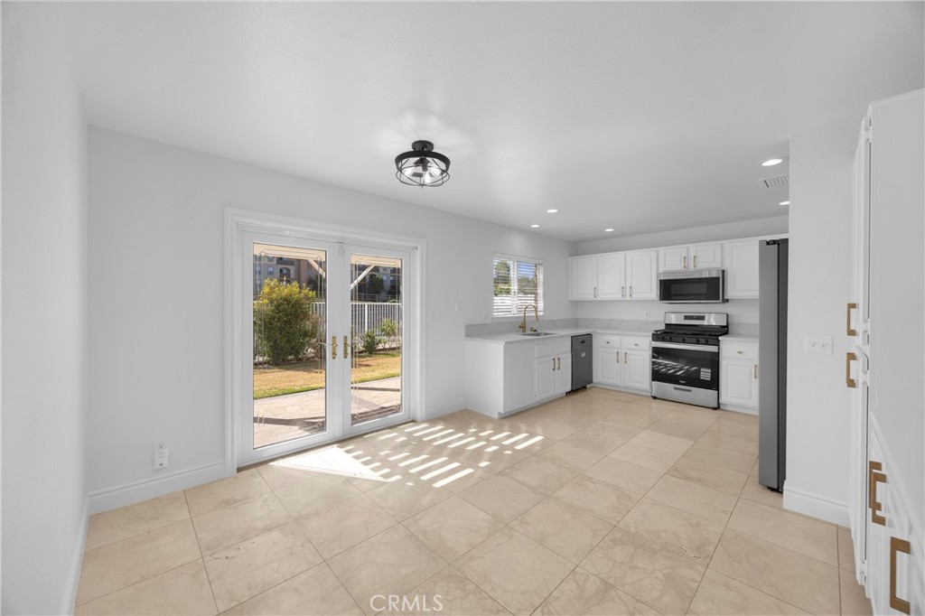 1614 E Sedona