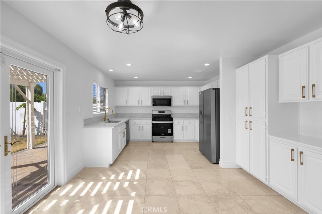 1614 E Sedona