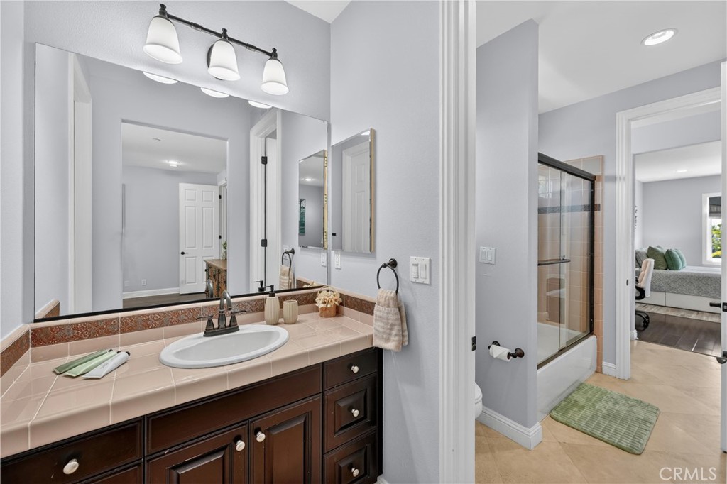 4093 Santa Anita