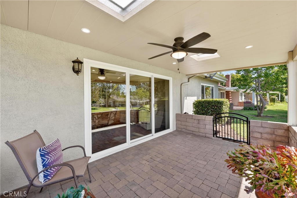 1213 Woodside