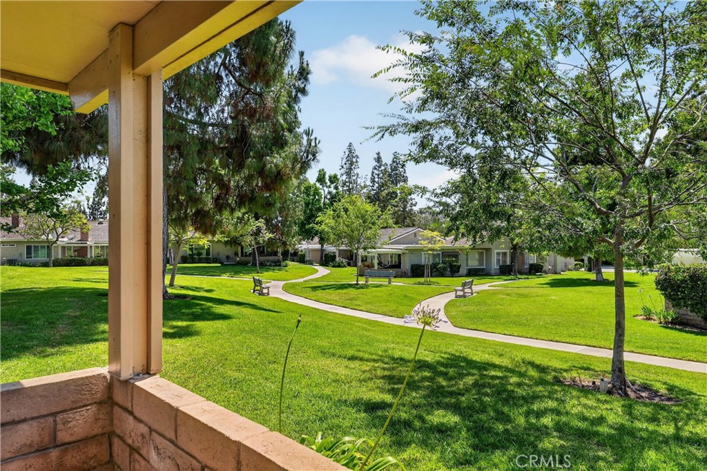 1213 Woodside