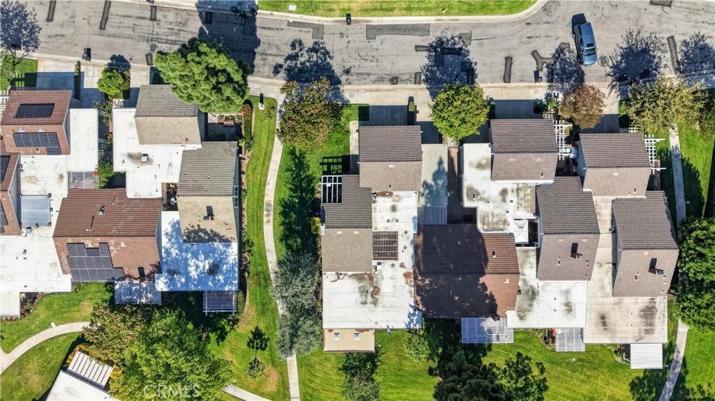 1213 Woodside