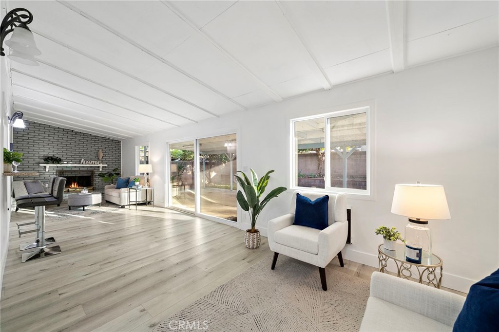 14706 Dunton