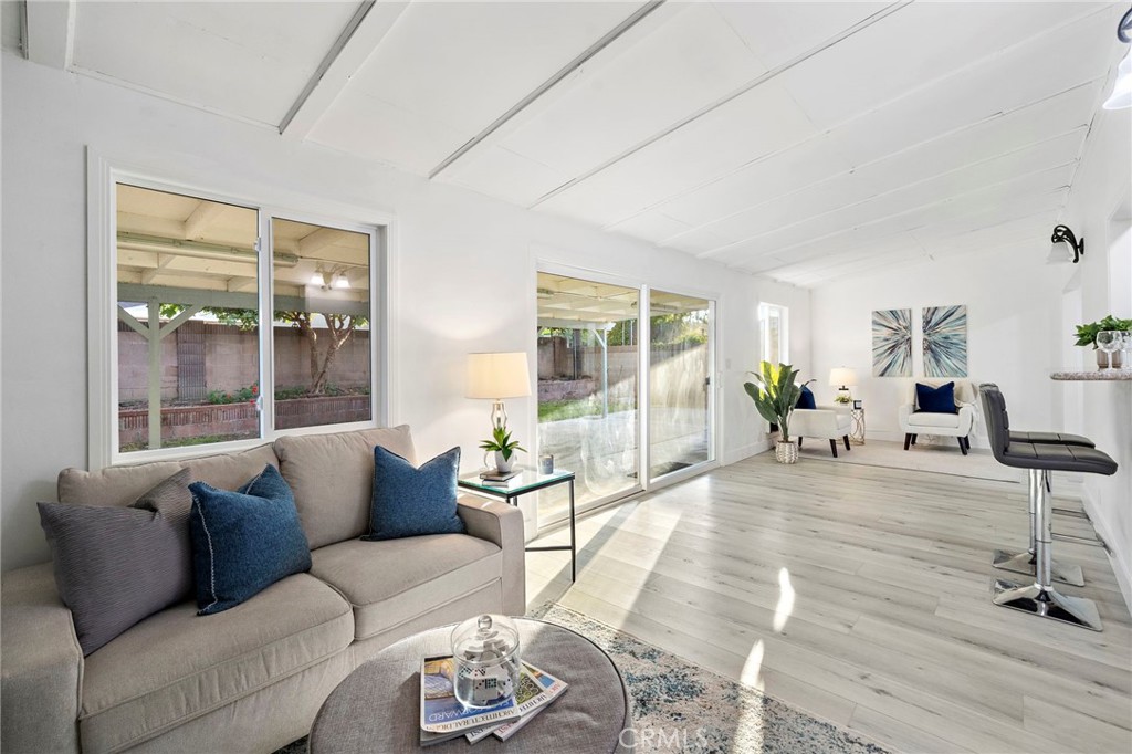 14706 Dunton